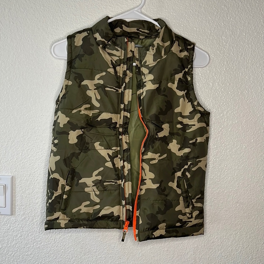 SnoZone Camo Zipper Vest